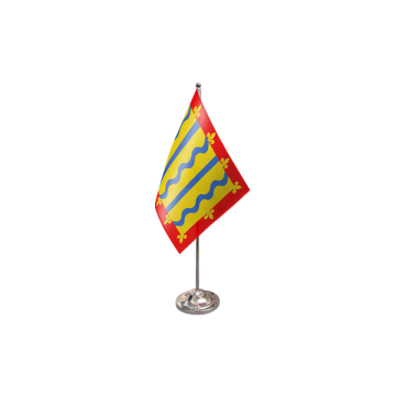 Cambridgeshire Red Satin Table Flag – 9x6in (22.5 x 15 cm)