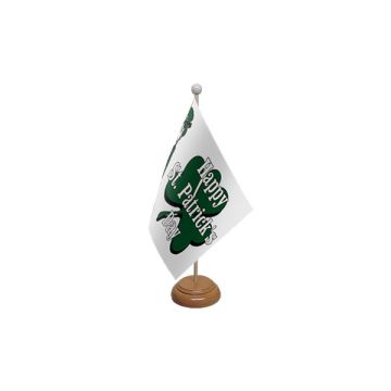 Happy St Patricks Day (White) Wooden Table Flag – 9x6in (22.5 x 15 cm)