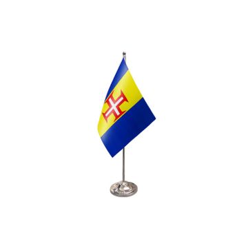 Madeira Satin Table Flag – 9x6in (22.5 x 15 cm)