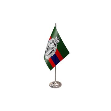 Royal Irish Regiment Satin Table Flag – 9x6in (22.5 x 15 cm)